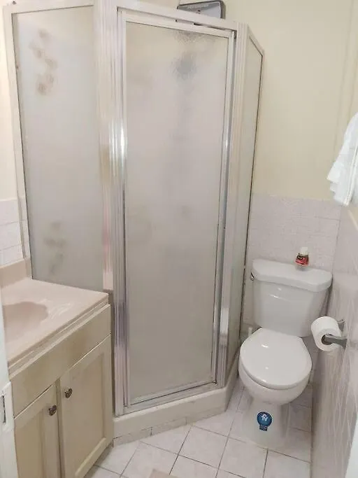 The Pearl I Near Us Embassy, Stadium, 3Br 2Ba Townhouse Liguanea Jamaica