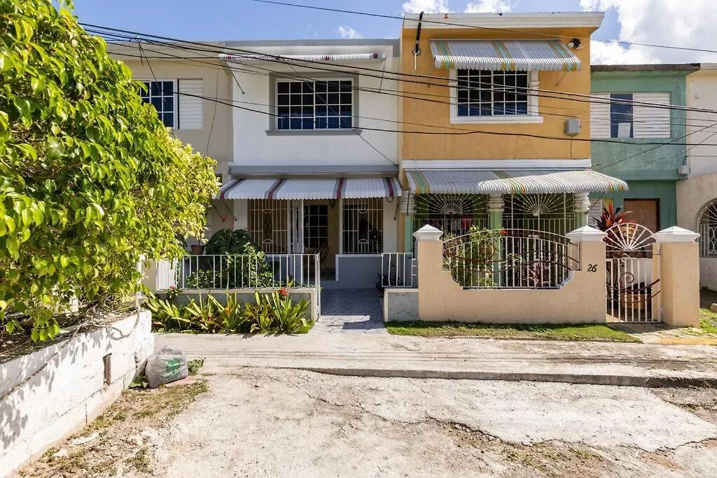 Apartment The Pearl I Near Us Embassy, Stadium, 3Br 2Ba Townhouse Liguanea