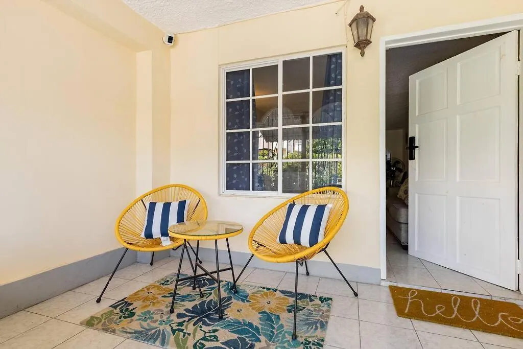 Apartment The Pearl I Near Us Embassy, Stadium, 3Br 2Ba Townhouse Liguanea